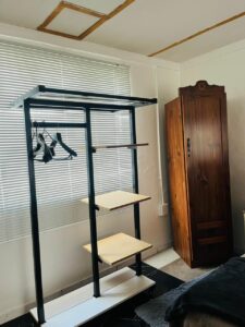 Mrakes Guesthouse Wadrobe